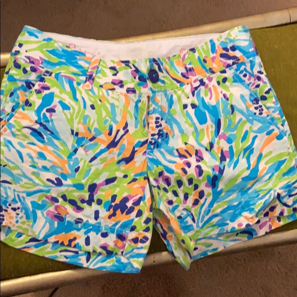 Lilly Pulitzer Callahan shorts.